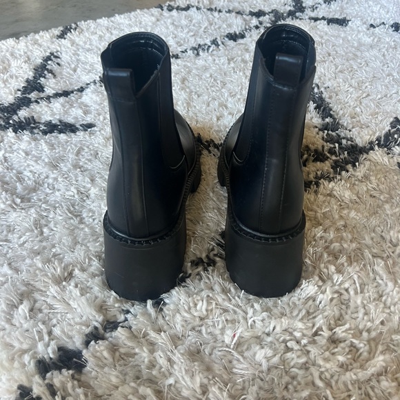 Madden girl Trust Chelsea Bootie- size 9 *BRAND NEW NEVER WORN* - Picture 6 of 6